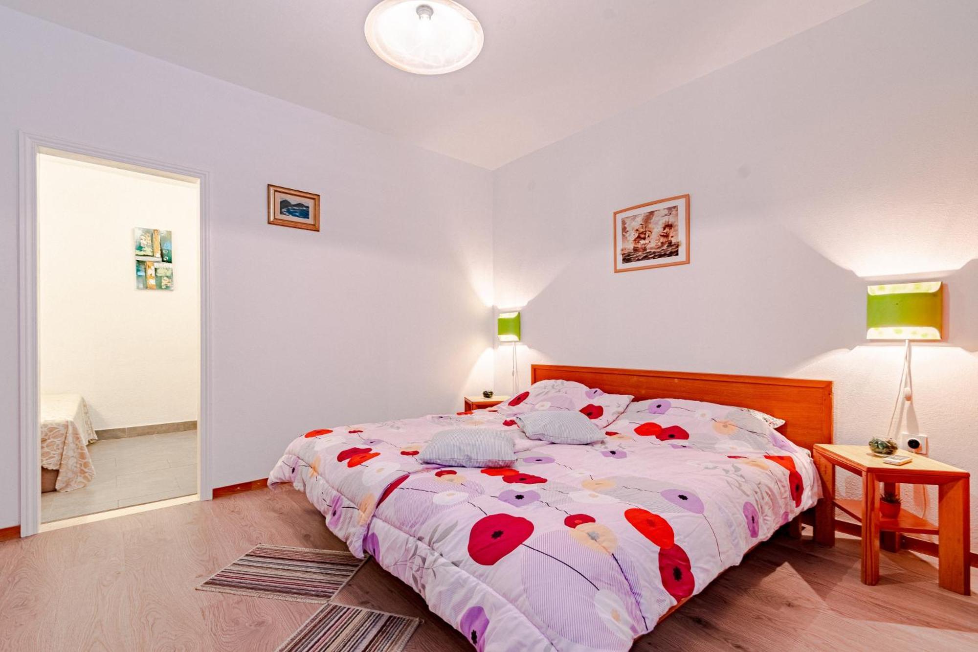 Apartments And Rooms With Parking Space มาลิสตอน ห้อง รูปภาพ