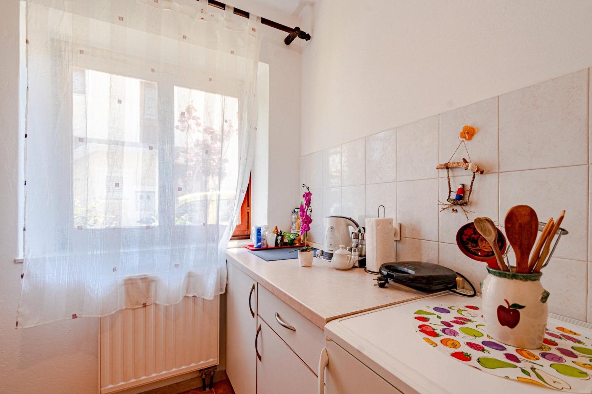 Apartments And Rooms With Parking Space มาลิสตอน ห้อง รูปภาพ
